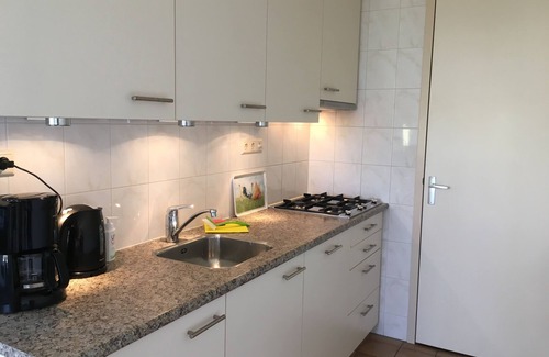 Municipality of Alphen aan den Rijn Apartment | Charming Apartment with Meadow Views & Breakfast Included