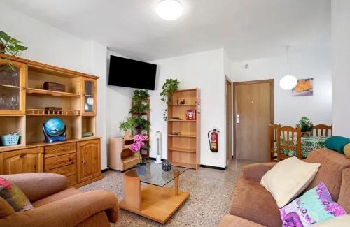 Santa Cruz de Tenerife Apartment | Family-Friendly 2-Bedroom Apartment in Santa Cruz de Tenerife