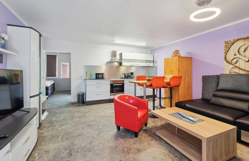 Bungalowdorf an der Talsperre Apartment | Modern Vacation Apartment with Scenic Zeulenroda Dam Views