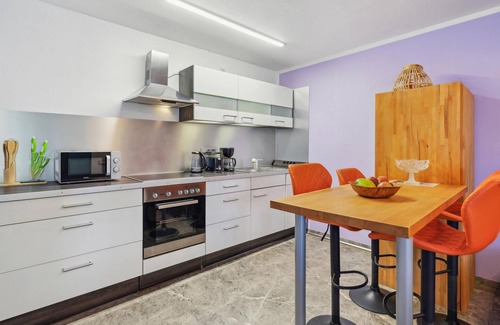 Bungalowdorf an der Talsperre Apartment | Modern Vacation Apartment with Scenic Zeulenroda Dam Views
