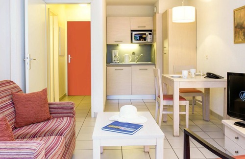 Divonne-les-Bains Apartment | Lovely apartment for 2 people with hot tub, WIFI, pool, A/C, TV, terrace, pets allowed and parking