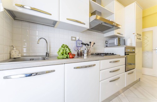 Macchino Apartment | Comfortable Apartment for 6 with A/C, WIFI & Pet Welcome