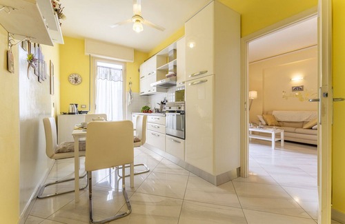 Macchino Apartment | Comfortable Apartment for 6 with A/C, WIFI & Pet Welcome