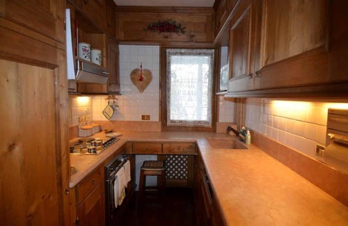 Cortina d'Ampezzo Apartment | Impressive Dolomites Views with Hot Tub & Breakfast Included