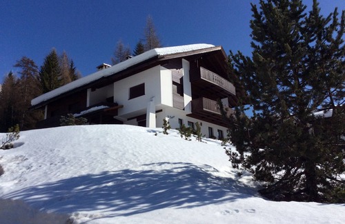 Cortina d'Ampezzo Apartment | Impressive Dolomites Views with Hot Tub & Breakfast Included
