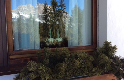 Cortina d'Ampezzo Apartment | Impressive Dolomites Views with Hot Tub & Breakfast Included
