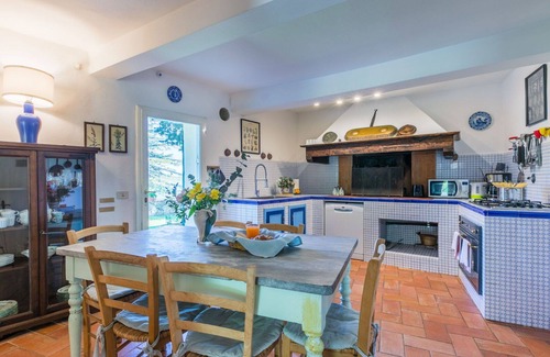 Torsoli Villa | Inviting Villa Apartment with Private Pool and Free WiFi