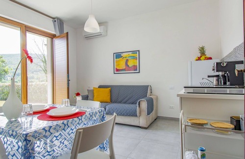 Avane Apartment | Comfortable Oceanfront Apartment for 6 with Modern Amenities