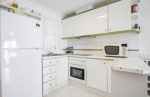 Els Arenals del Sol Apartment | Cozy 2 Bedroom Accommodation in Beautiful Arenales del Sol