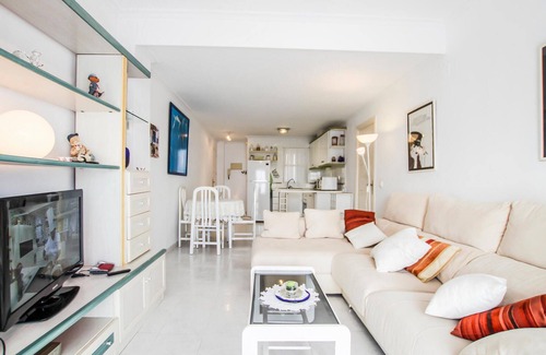 Els Arenals del Sol Apartment | Cozy 2 Bedroom Accommodation in Beautiful Arenales del Sol