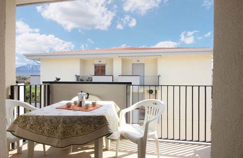 Paestum Apartment | Explore Ancient Sights with Oceanfront Relaxation