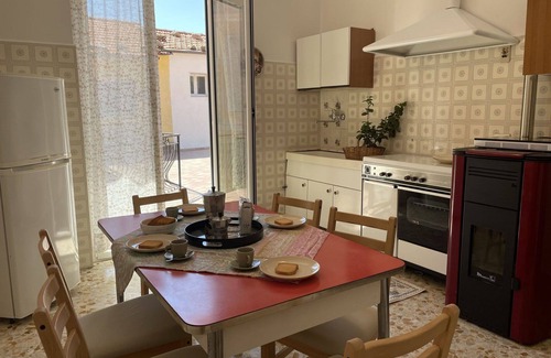 Prela Apartment | Cozy Apartment for 6 with Ocean View, Terrace & Free WIFI