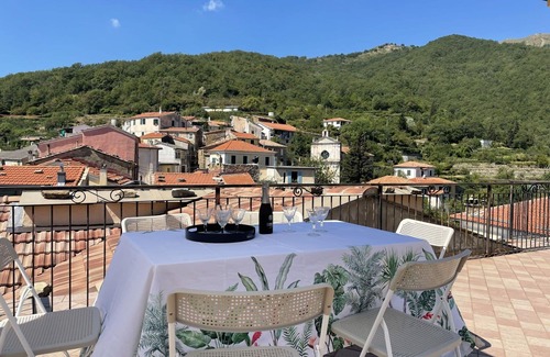 Prela Apartment | Cozy Apartment for 6 with Ocean View, Terrace & Free WIFI