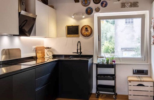 Campagnola Apartment | Cozy Apartment Steps from Lake & City Center Attractions