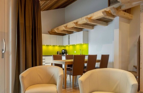 Saas Almagell Apartment | Modern Apartment for 7 with Hot Tub, Balcony & WIFI
