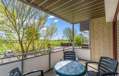 Stinteck Apartment | Cozy Apartment in Westerdeichstrich with Free Wifi