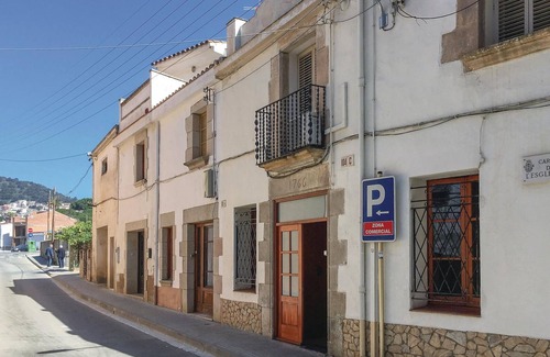 Pineda de Mar Apartment | Unique Vacation Apartment with Oceanfront Views & Spa