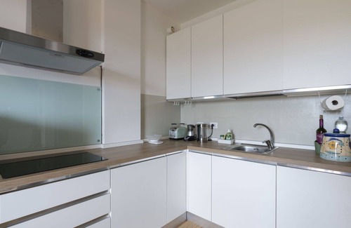 Pietrabruna Apartment | Lovely apartment for 4 people with WIFI, TV, balcony and pets allowed