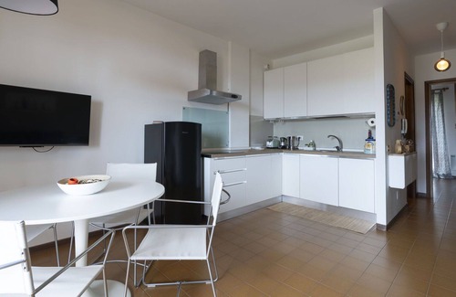 Pietrabruna Apartment | Lovely apartment for 4 people with WIFI, TV, balcony and pets allowed