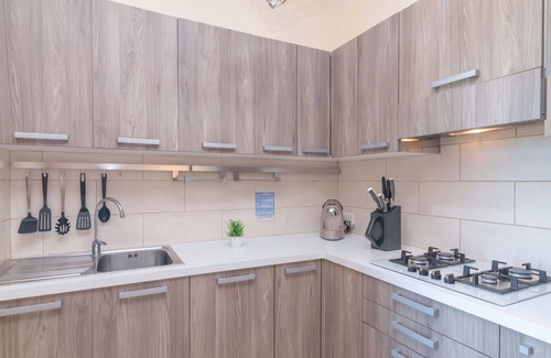 Porto Pozzo Apartment | Cozy Apartment for 4 with Pool, A/C, and Pet-Friendly Options
