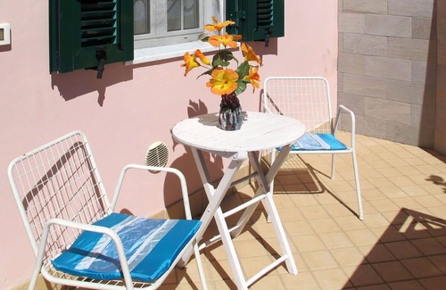 Stellanello Apartment | Lovely apartment for 5 guests with TV, terrace, pets allowed and parking