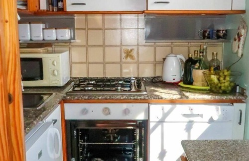 Latte Apartment | Cozy Oceanfront Apartment for 4 with Terrace and Parking