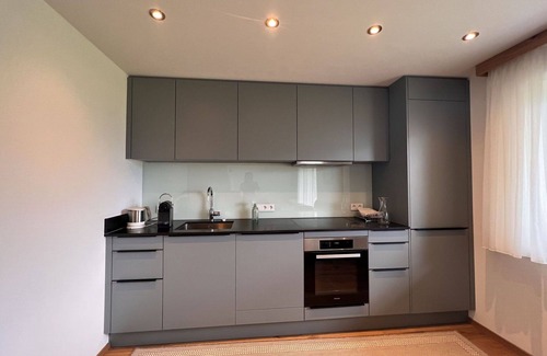 Schonbach Apartment | Lake View Apartment for 4 with WIFI and Terrace Access