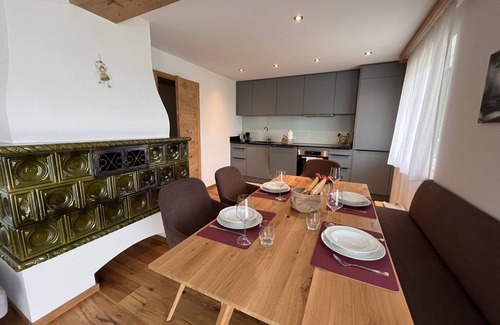 Schonbach Apartment | Lake View Apartment for 4 with WIFI and Terrace Access