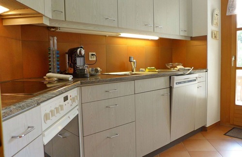 Maloja Apartment | Cozy Apartment for 4 with WIFI, Balcony & Pet-Friendly Stay
