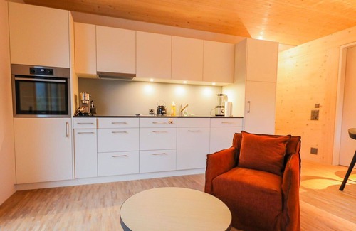 Zweisimmen Apartment | Cozy Apartment for 4 with Balcony, WIFI and Parking