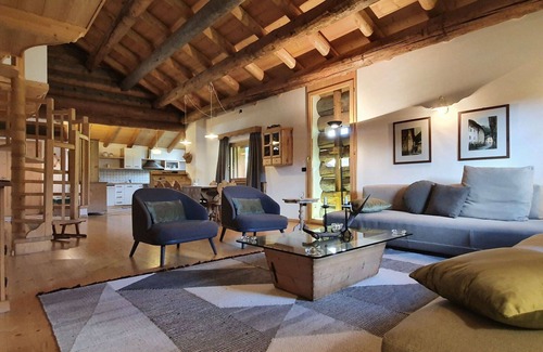 Bellamonte Apartment | Cozy Apartment for 10 with WiFi, Pets Welcome & Parking