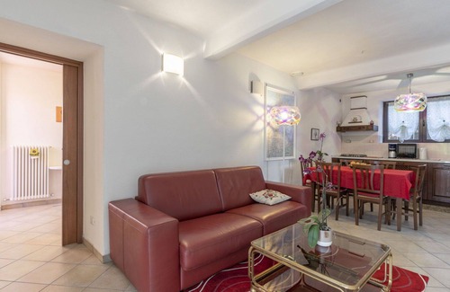 Vendone Apartment | Inviting Apartment for 6 with Oceanfront Terrace & A/C
