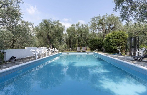 Gazzelli Apartment | Inviting Apartment for 4 with Pool, Ocean View & Pets Welcome