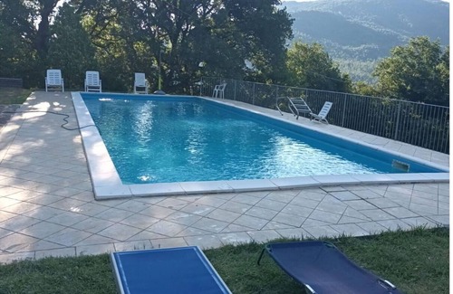 Volerrano Apartment | Inviting Apartment for 8 with Pool, WiFi & Parking