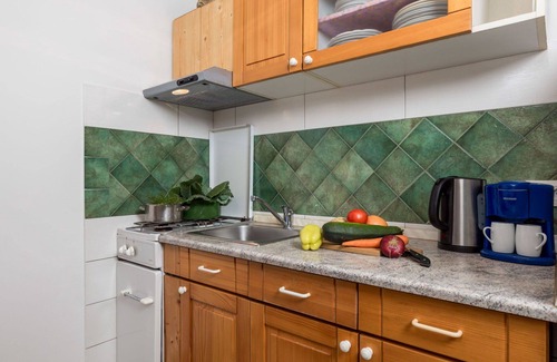 Donji Kraj Apartment | Cozy Oceanfront Apartment with A/C, WIFI, and Parking
