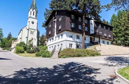 Svoboda nad Upou Apartment | Lovely apartment for 3 guests with WIFI, TV, patio and parking