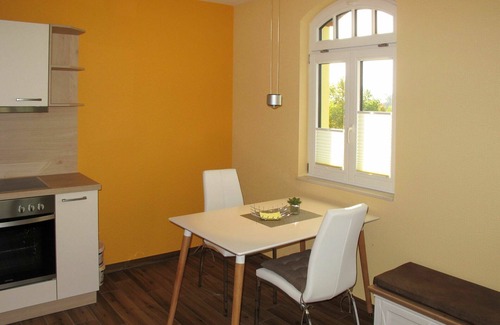 Splietsdorf Apartment | Cozy Apartment for 3 with WIFI, Balcony, and Parking