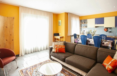 Corrido Apartment | Cozy Apartment for 3 with Balcony, Kitchen & Lake View
