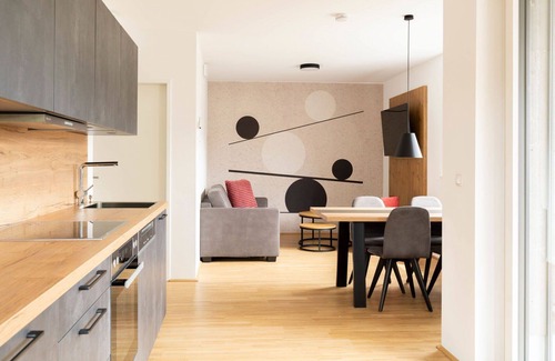 Fronhausen Apartment | Lovely apartment for 4 guests with WIFI, TV, patio and parking