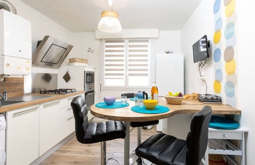 La Madeleine-Bellevue Apartment | Cozy Apartment for 4 with Ocean Views and Pet Friendly