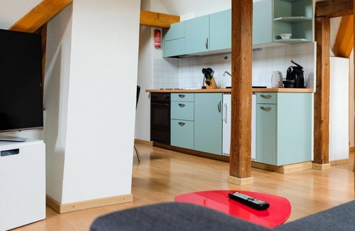 Spiez Apartment | Cozy Apartment for 4 with WIFI, Parking & Breakfast