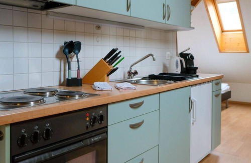 Spiez Apartment | Cozy Apartment for 4 with WIFI, Parking & Breakfast