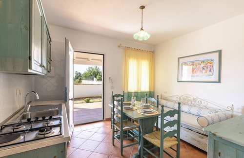 Orosei Apartment | Lovely apartment for 4 people with WIFI, pool, A/C, TV and pets allowed