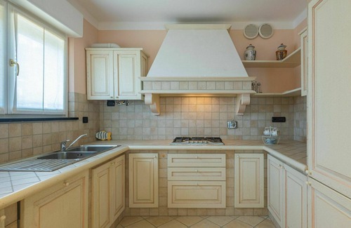 Rapallo Apartment | Ideal Oceanfront Apartment for 4 with Pool and Patio