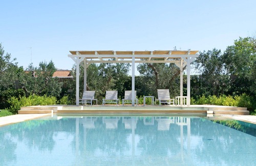 Spongano Apartment | Lovely apartment for 4 guests with pool, A/C, WIFI, TV, patio, panoramic view and parking
