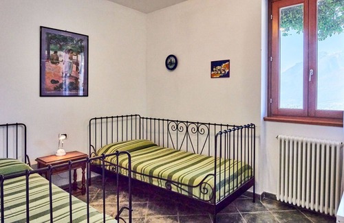 Naggio Apartment | Lovely apartment for 4 people with WIFI, TV, terrace, pets allowed and parking