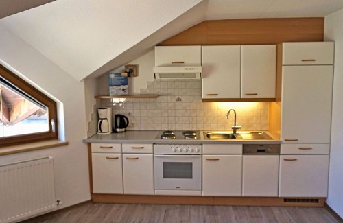 Kappl Apartment | Inviting Apartment for 4 Guests with Lake View & Kitchen