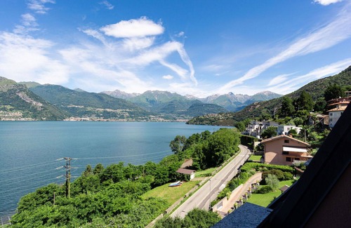 Dorio Apartment | Cozy Apartment with Lake View, A/C, Balcony & WiFi