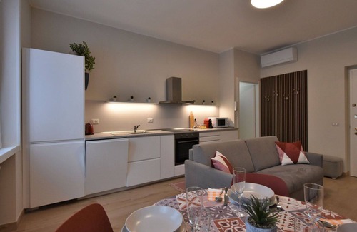Centro Direzionale Apartment | Comfortable Apartment for 4 with A/C, WIFI & Kitchen