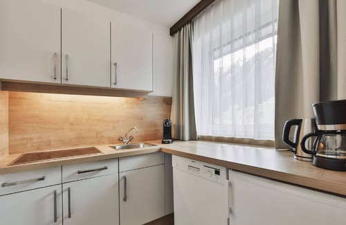 Ischgl Apartment | Spacious Apartment for 5 with WiFi, Terrace & Pet Access